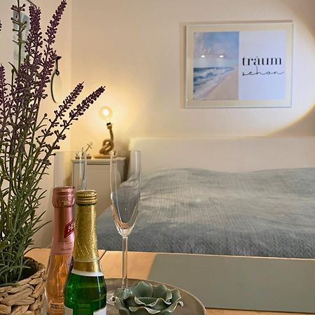 Duhnentraum Bestlage Am Sandstrand, Balkon,Meerblick, Parkplatz, Aufzug, Wlan, Bettwaesche,Handtuecher,Netflix Uvm Cuxhaven Luaran gambar